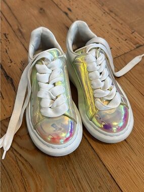 Kids Iridescent White Lace-Up Sneakers